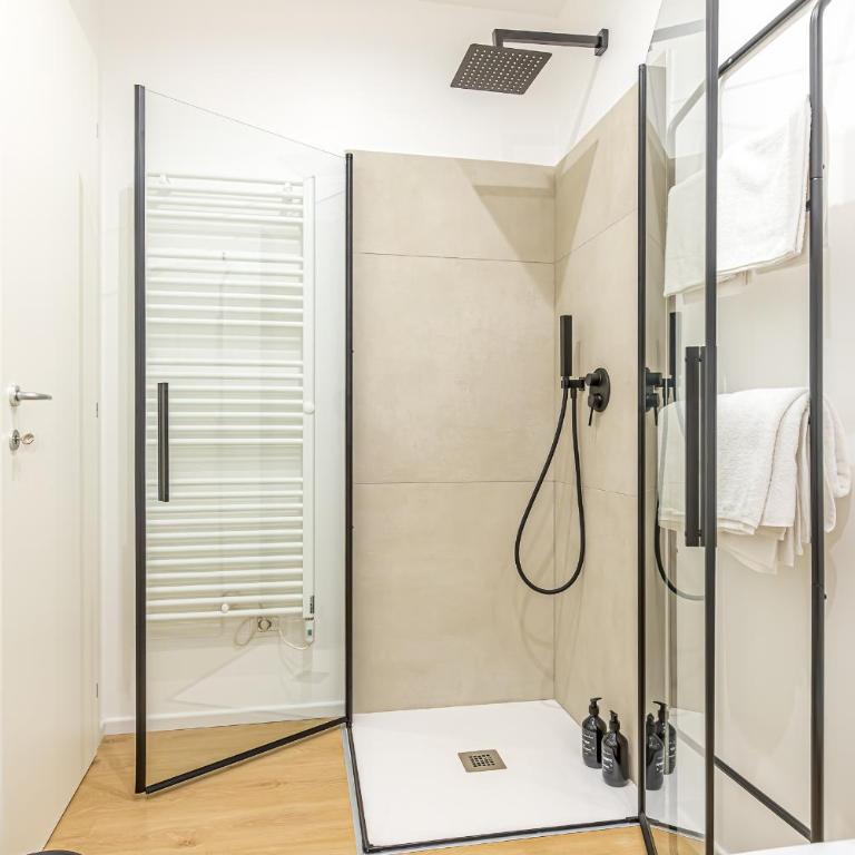 Goldie&Leon rooms Cernobbio - Camera Matrimoniale con Bagno Privato - 3
