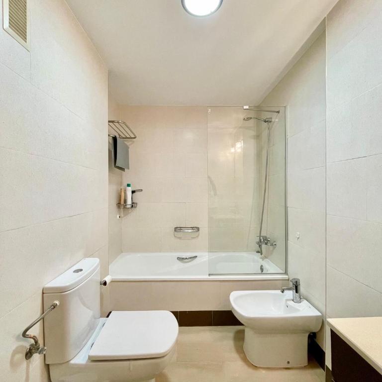 Bonito apartamento en Denia con piscina y vistas - Three-Bedroom Apartment - 11
