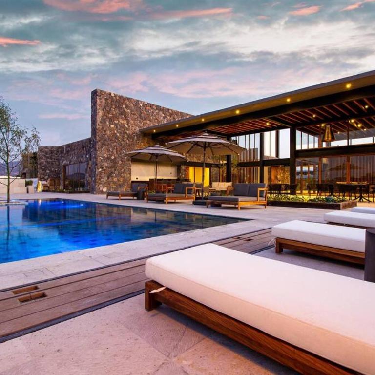 Exclusive Luxury Home with Rooftop Jacuzzi - Five-Bedroom House - 1