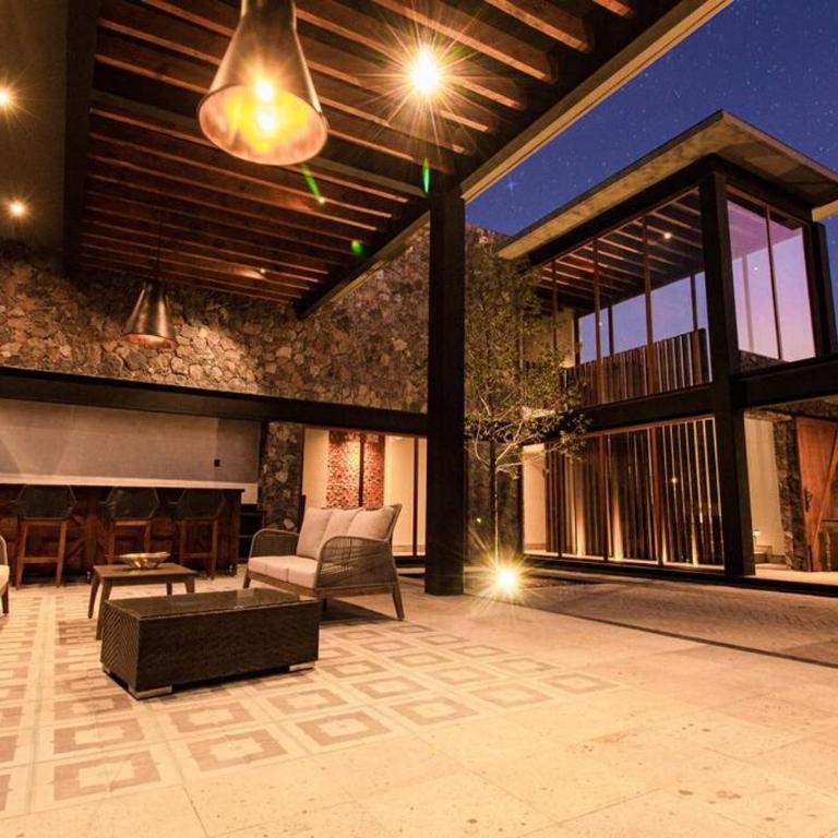 Exclusive Luxury Home with Rooftop Jacuzzi - Five-Bedroom House - 49