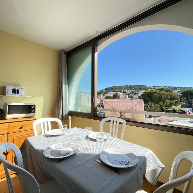 Studio cabine 4 pers, animaux admis, parking privé à Sète - FR-1-338-559 - Apartment - 12