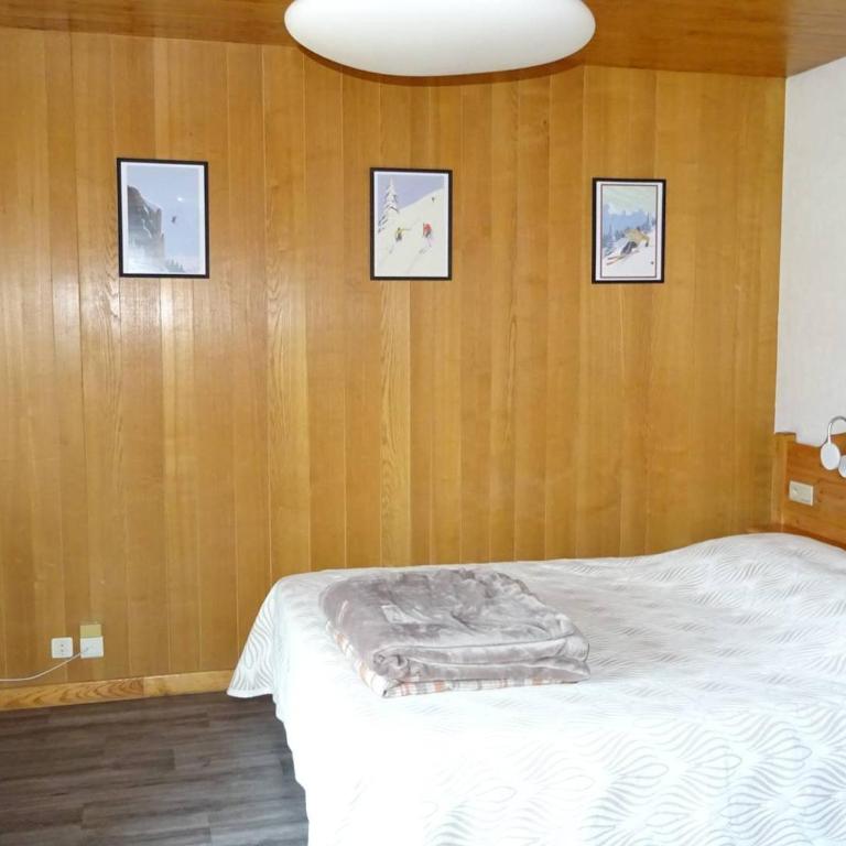 Studio central Les Gets - 2 pers - WiFi - Draps/Serv inclus - Proche commerces & remontées - FR-1-802-42 - Monolocale - 3