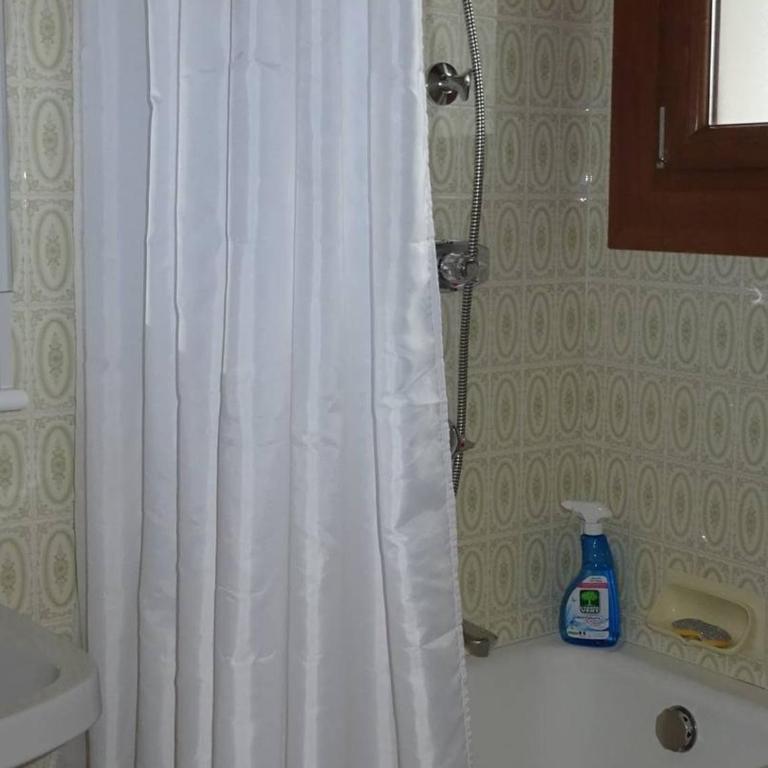 Studio central Les Gets - 2 pers - WiFi - Draps/Serv inclus - Proche commerces & remontées - FR-1-802-42 - Monolocale - 5