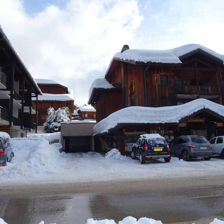 Grand studio duplex lumineux - 6 pers - centre Les Gets - parking privé - à 400 m des pistes - FR-1-802-37 - Monolocale - 12