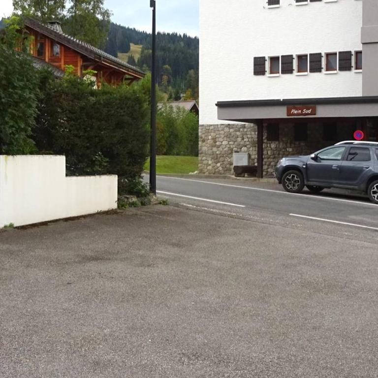 Les Gets : Appartement 6 pièces, 13 pers, Wi-Fi, 200m commerces, 450m pistes, draps et serviettes inclus - FR-1-802-55 - Apartment - 2