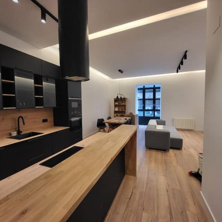 Moderno apartamento centrico para 8 personas - Apartment - 1