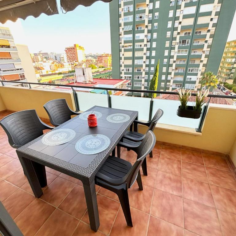 Evans Realty BF Parking & Piscina & Terraza - Two-Bedroom Apartment - 3