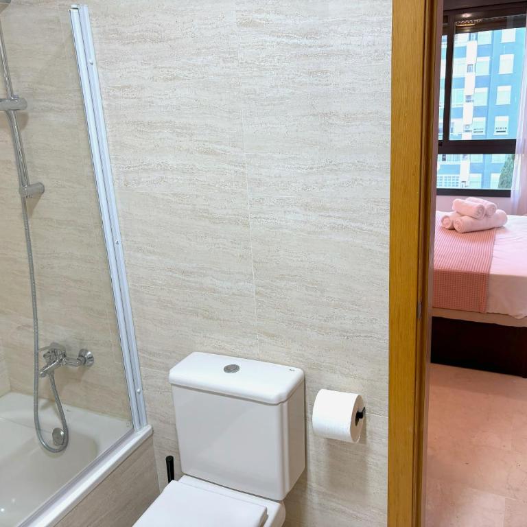 Evans Realty BF Parking & Piscina & Terraza - Two-Bedroom Apartment - 20