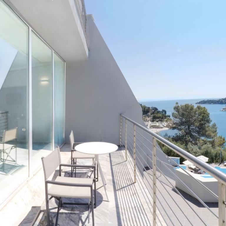 Cristallo Park Hotel - Habitación Doble Deluxe con balcón y vistas al mar - 2