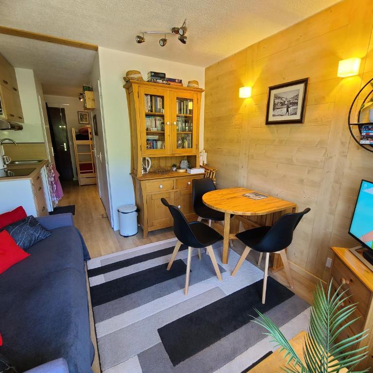 Studio 3 étoiles Les Helianthes, Wifi, Garage - Studio with Mountain View - 6