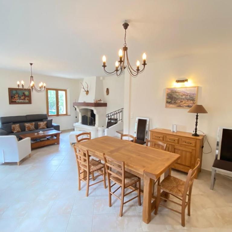 06CB Pretty country house for 8 - Maison de Vacances - 2