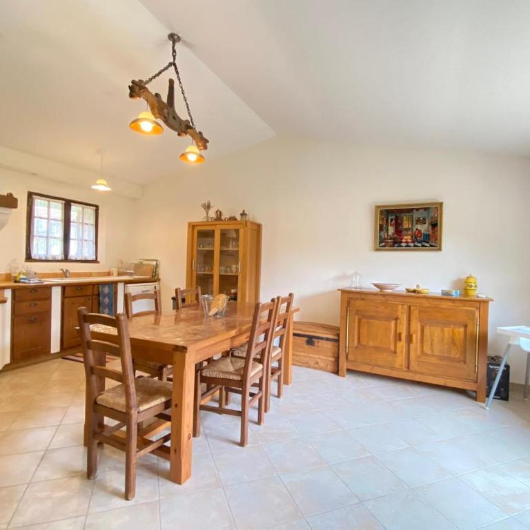 06CB Pretty country house for 8 - Maison de Vacances - 13