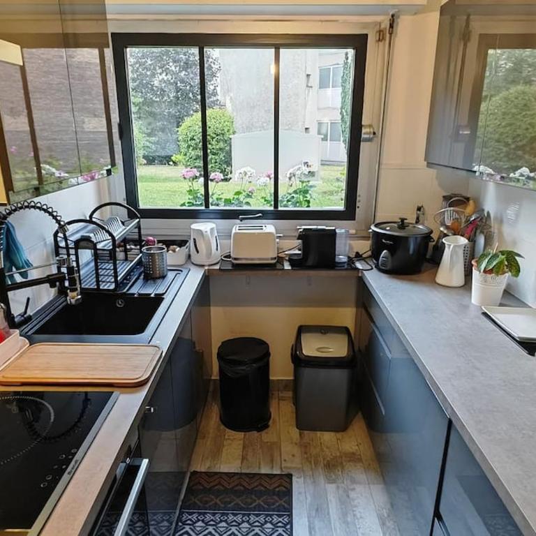 T2 meublé 1 er étage dans un quartier calme à PARIS 17 - Apartamento de 1 dormitorio - 10