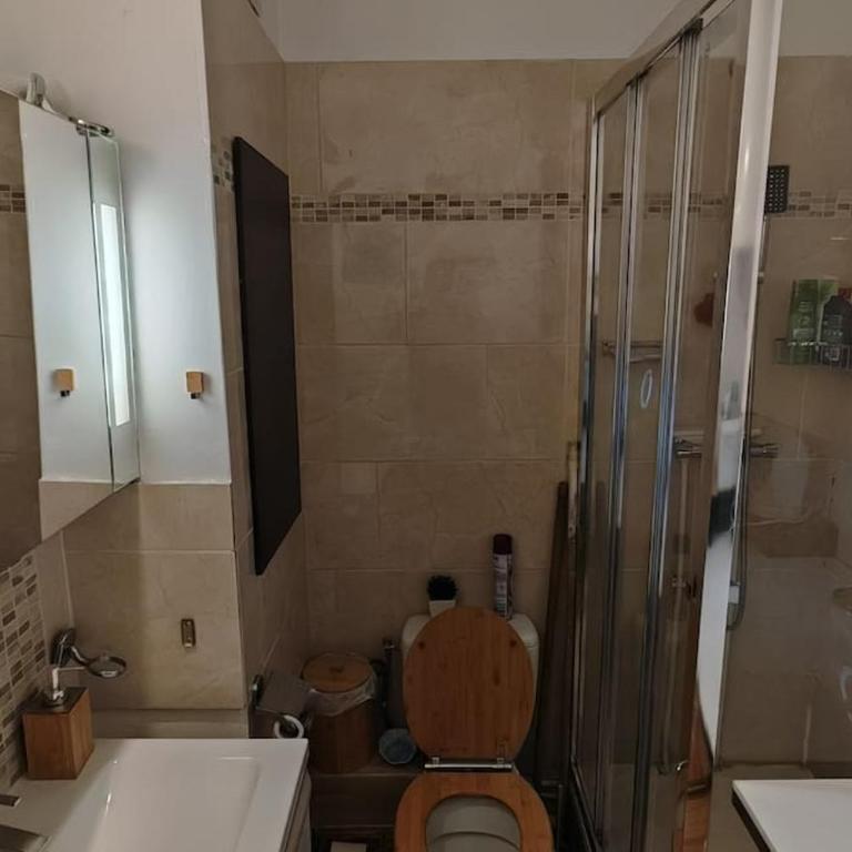 T2 meublé 1 er étage dans un quartier calme à PARIS 17 - Apartamento de 1 dormitorio - 15