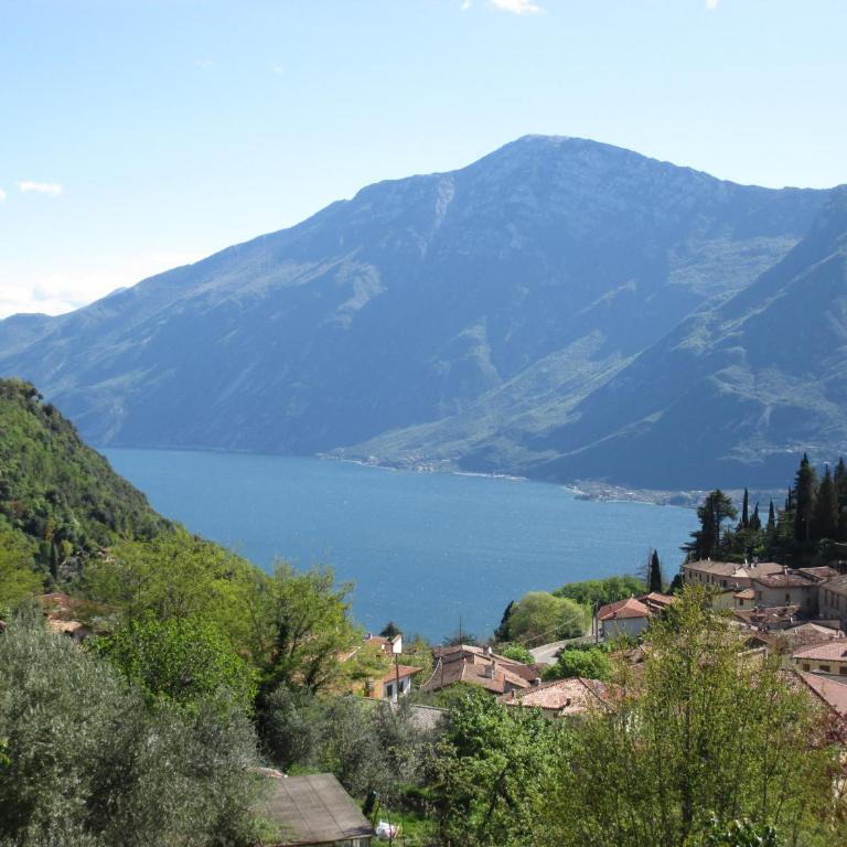Lucerna studio Balcony lake view by Gardadomusmea - Monolocale con Vista Lago - 1