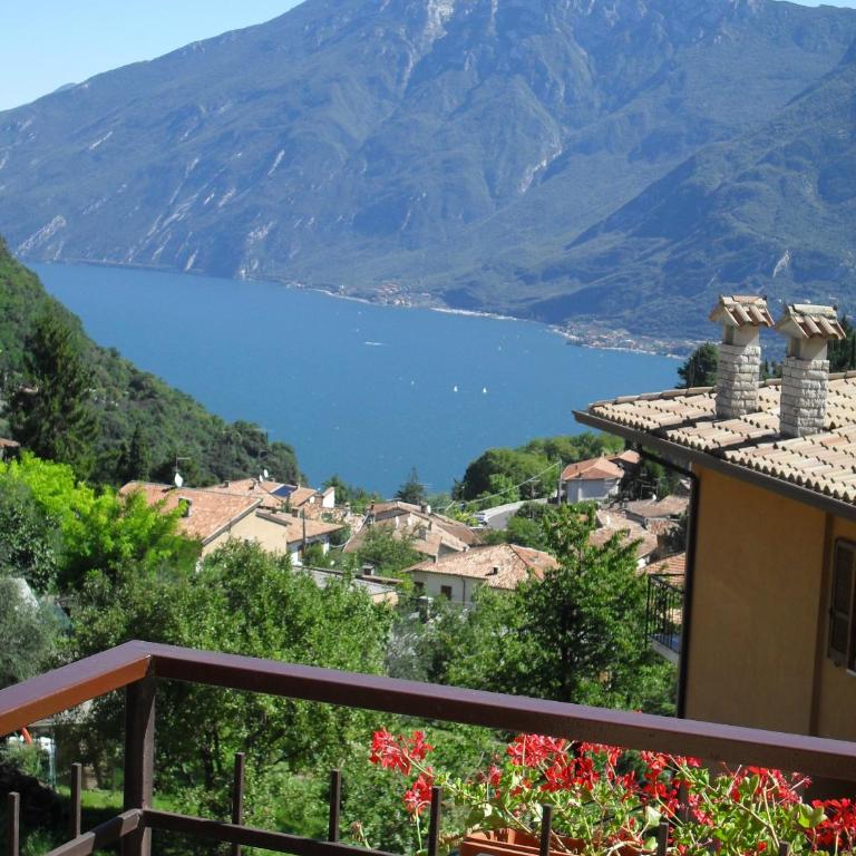 Lucerna studio Balcony lake view by Gardadomusmea - Monolocale con Vista Lago - 16