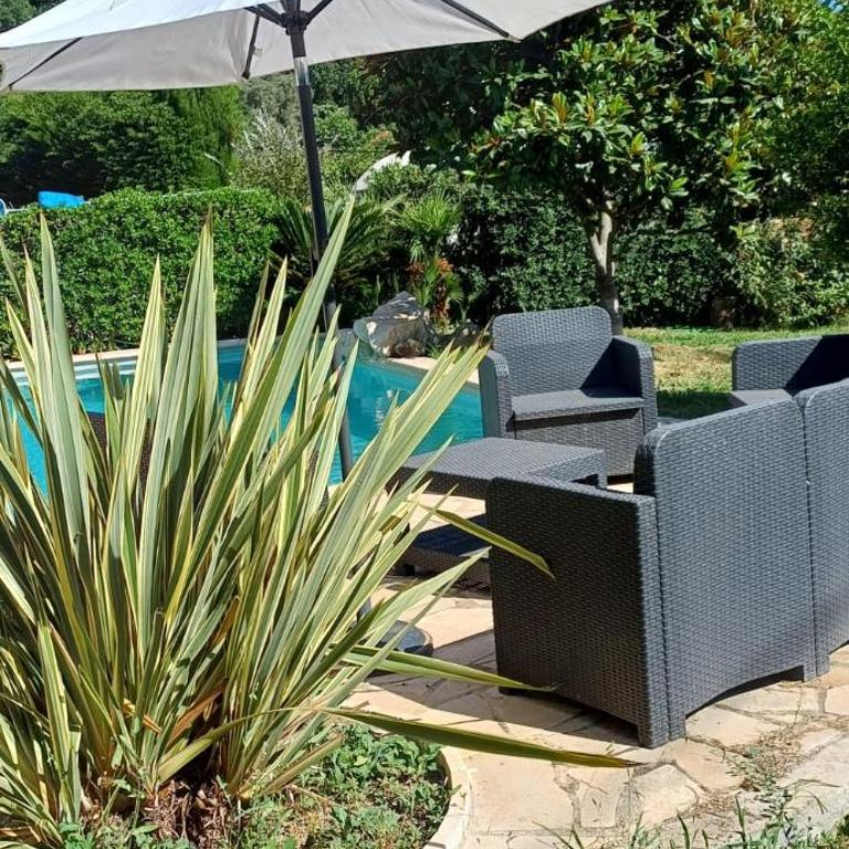 Très jolie villa à Vence - Villa avec Piscine Privée - 5