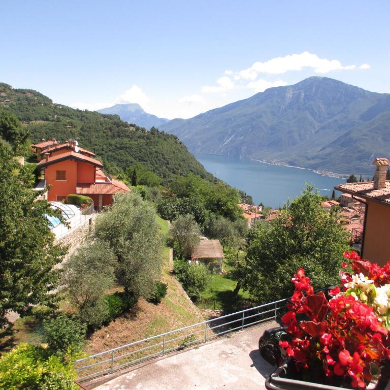 Lucerna studio Balcony lake view by Gardadomusmea - Monolocale con Vista Lago - 22