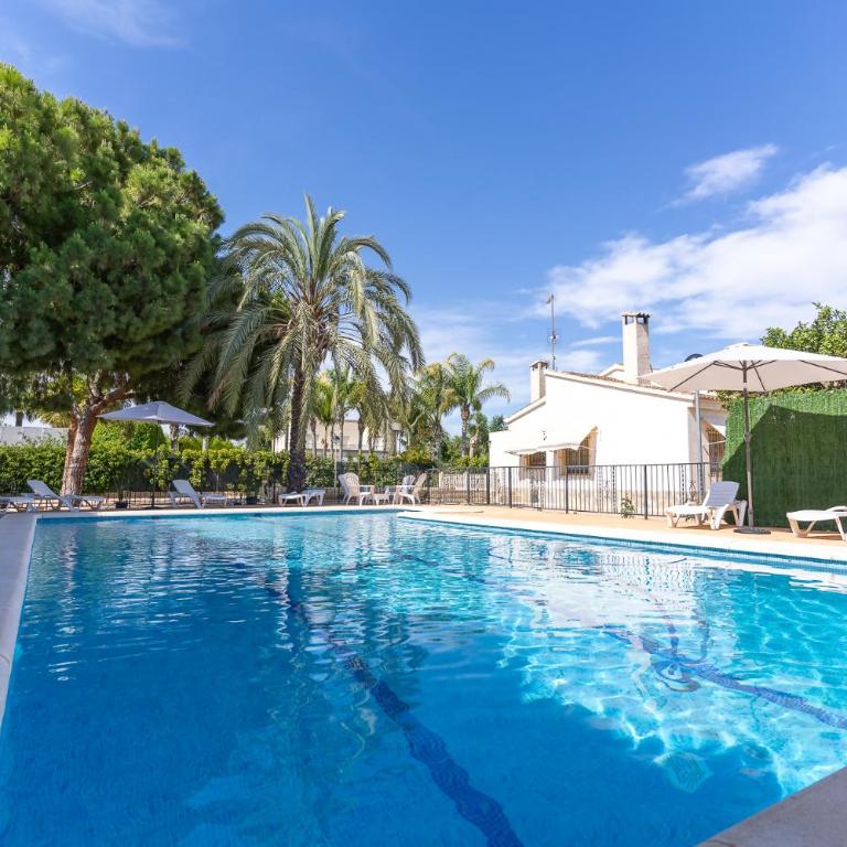 rentafive - Chalet - Piscina Privada - Bungalow Familiar - 2