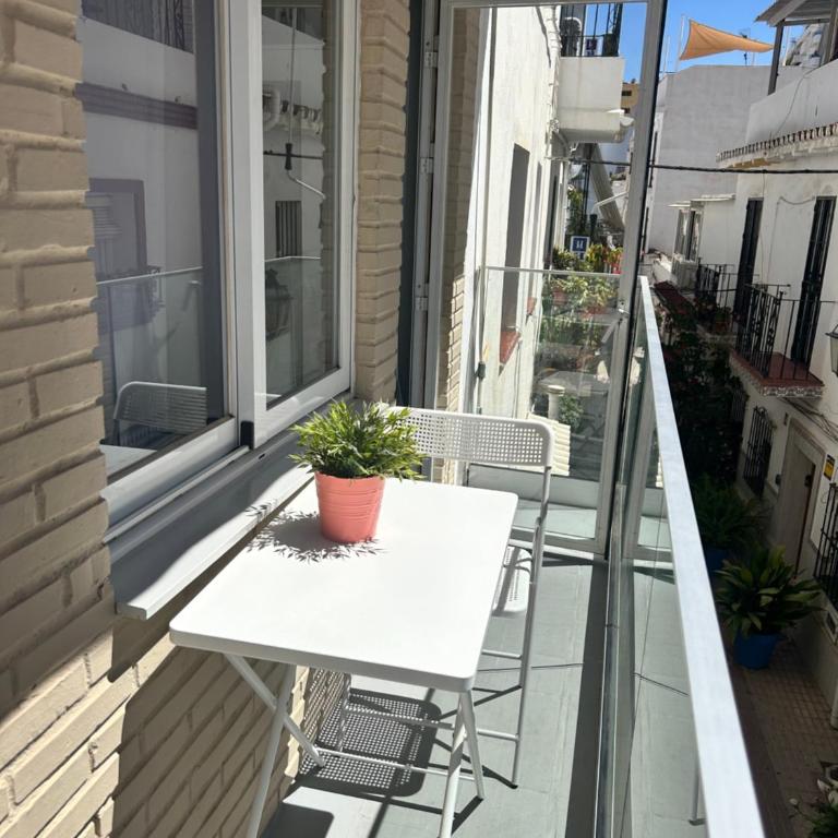 Hostal Berlin - Habitación Doble con baño privado externo - 1 o 2 camas - 2