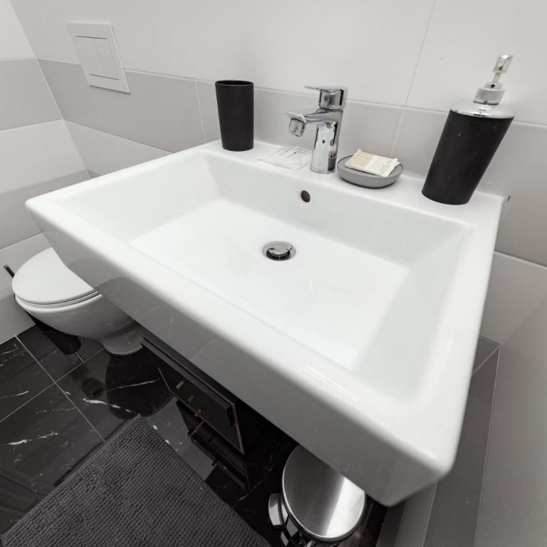 Style134 Apartment 50 meters from Metro A Lucio Sestio Station - Appartement 2 Chambres - 33