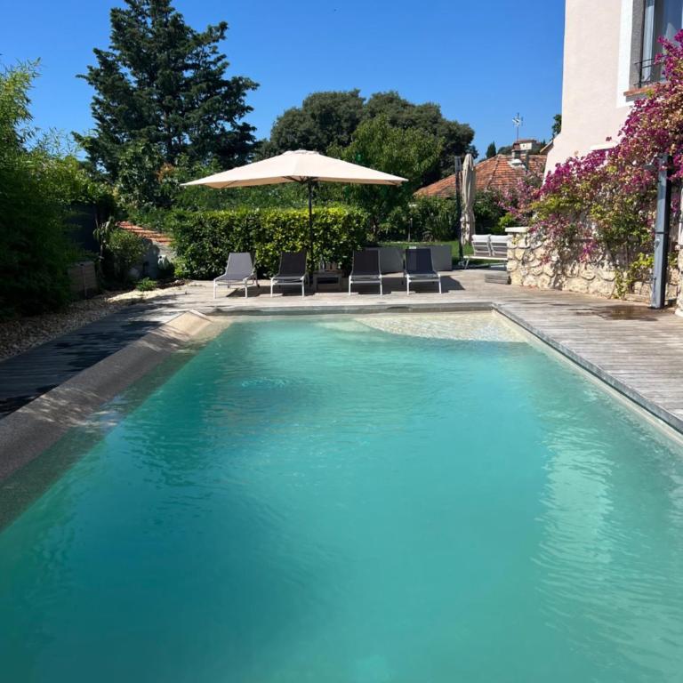 Superbe villa piscine proche ville et mer au calme - Villa - 14