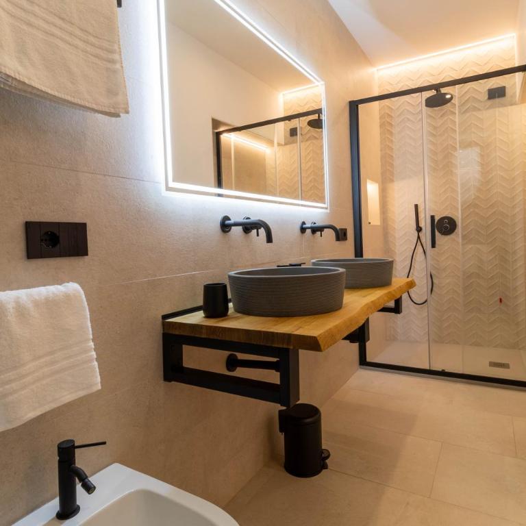 Sardinian Days - Suites & Rooms - King Room with Spa Bath - 20