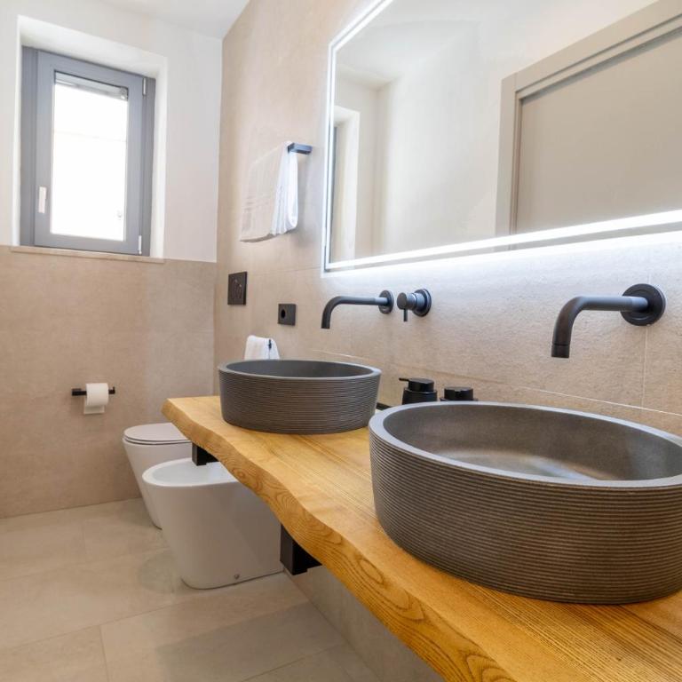 Sardinian Days - Suites & Rooms - King Room with Spa Bath - 25