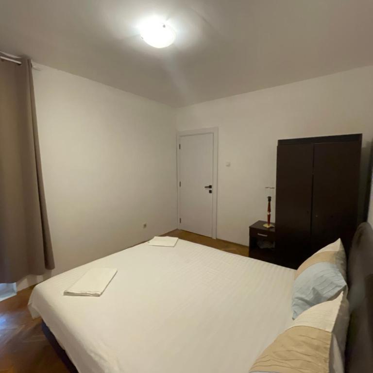 Soba sa zajednickim kupatilom - One-Bedroom Apartment - 5