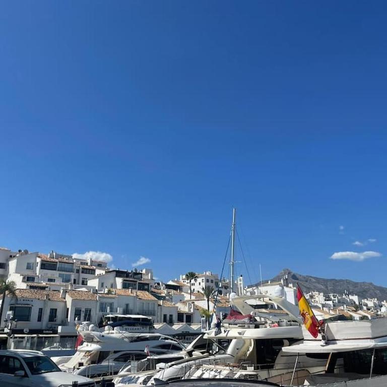 Puerto Banus 3 bed room - pool by Casa del sol HR - Three-Bedroom Apartment - 30