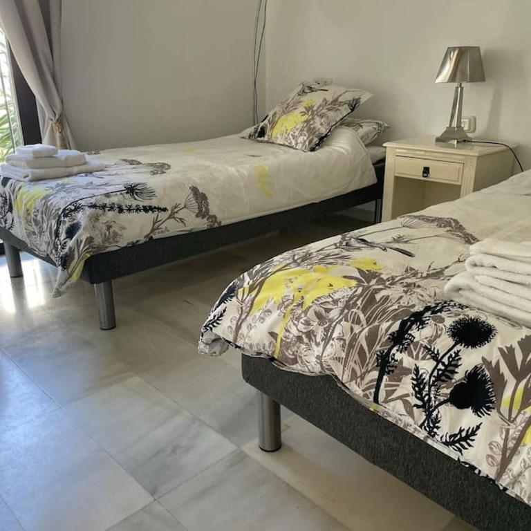 Puerto Banus 3 bed room - pool by Casa del sol HR - Three-Bedroom Apartment - 32