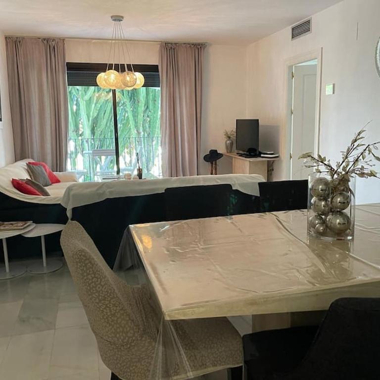 Puerto Banus 3 bed room - pool by Casa del sol HR - Three-Bedroom Apartment - 38