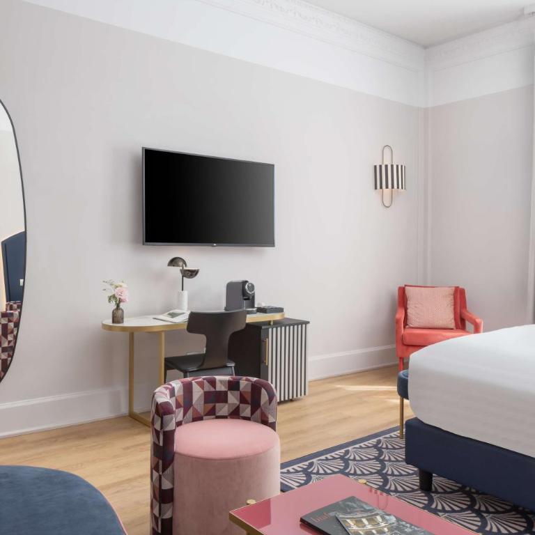 Anglo American Hotel Florence, Curio Collection By Hilton - Junior Suite - 6