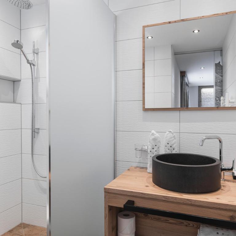 Birkheim - Standard Doppelzimmer mit Balkon - 10