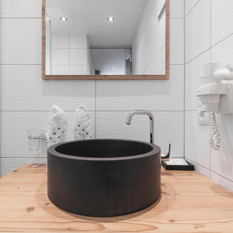 Birkheim - Standard Doppelzimmer mit Balkon - 12