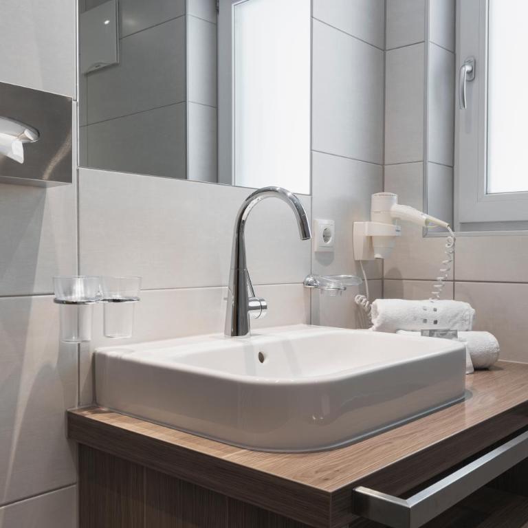 Birkheim - Standard Dreibettzimmer - 4