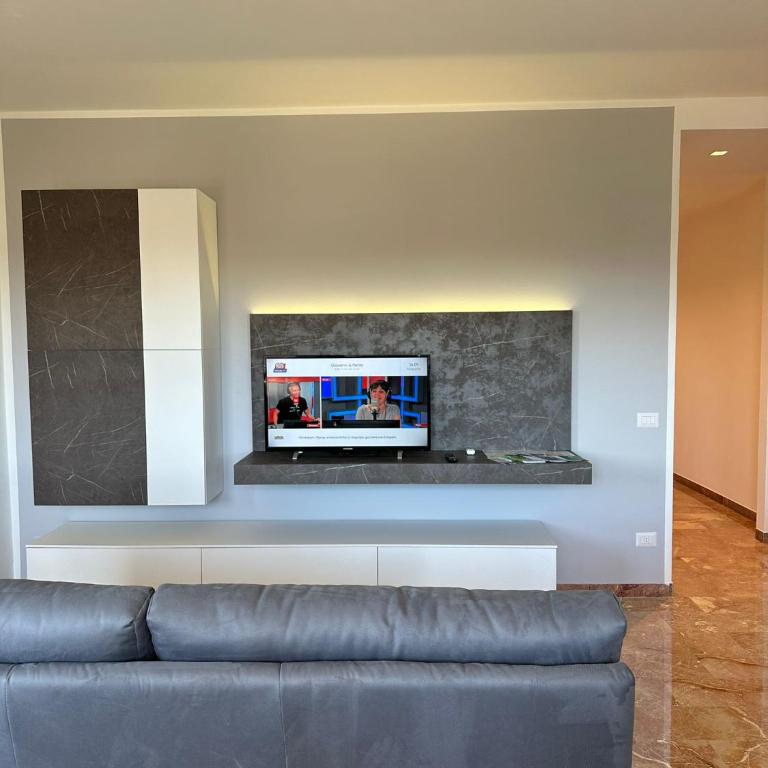 Le Farfalle - Appartamento con 2 Camere da Letto e Vista Lago - 5