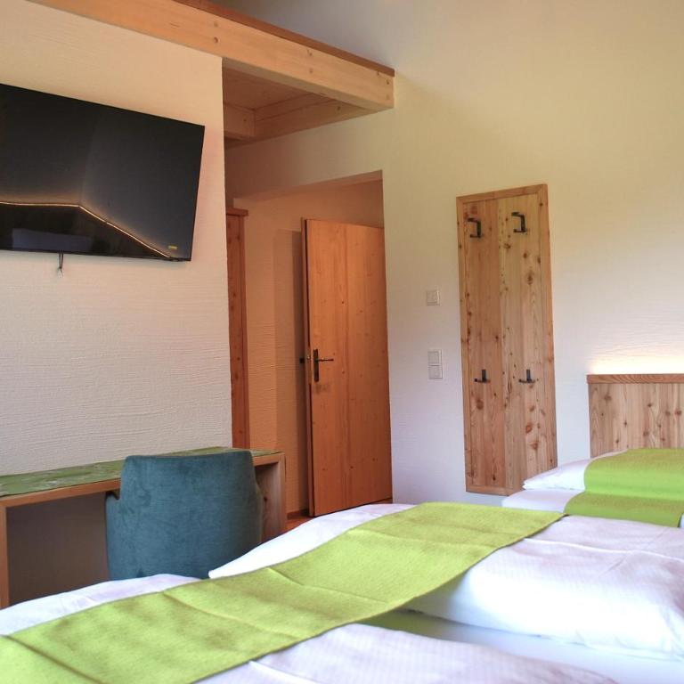 Hinkerhof - Doppelzimmer mit Gartenblick - 4