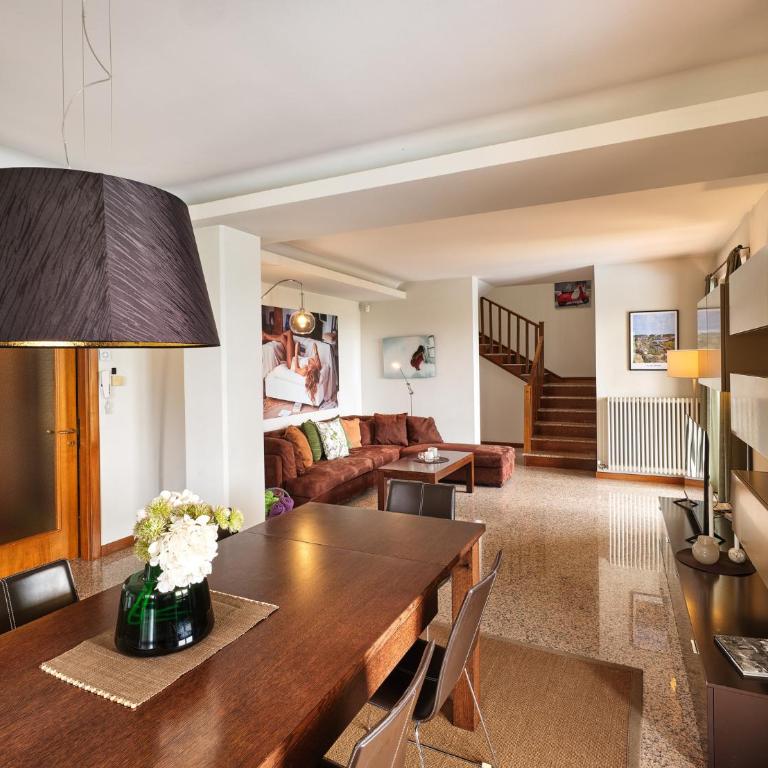 VILLA CELEBRITY - Regarda Travel - Villa con Piscina Privata - 17