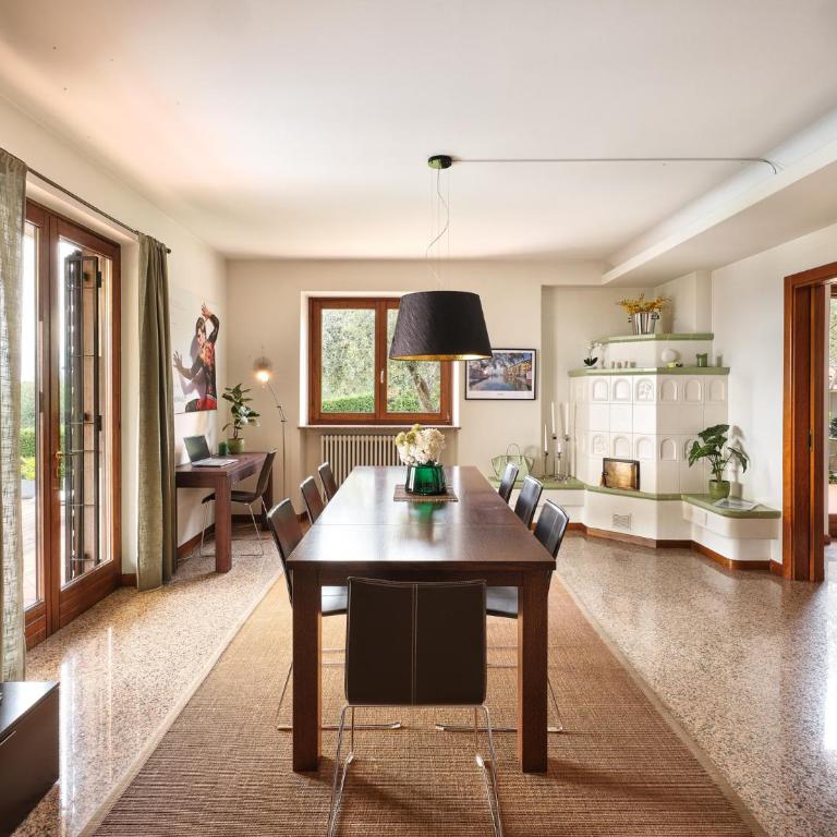 VILLA CELEBRITY - Regarda Travel - Villa con Piscina Privata - 16