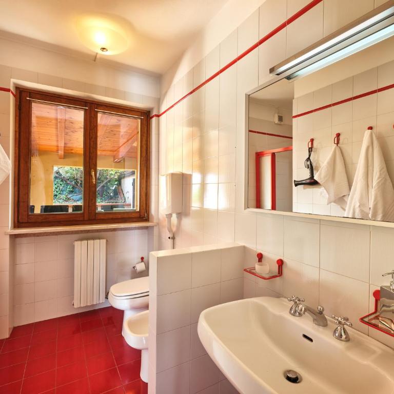 VILLA CELEBRITY - Regarda Travel - Villa con Piscina Privata - 32