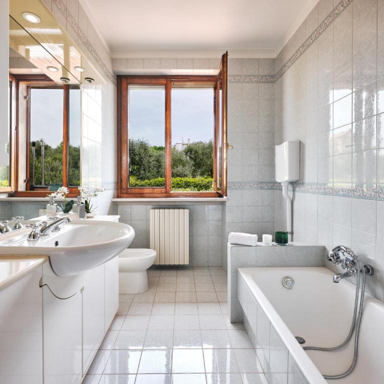 VILLA CELEBRITY - Regarda Travel - Villa con Piscina Privata - 30
