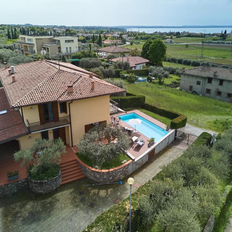 VILLA CELEBRITY - Regarda Travel - Villa con Piscina Privata - 35