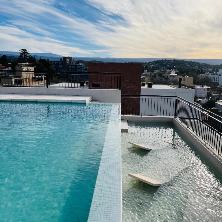 Depto "Ideal" Céntrico, Pile Int y Pile en Terraza, Cochera, Aire Ac - Apartamento de 1 dormitorio - 1