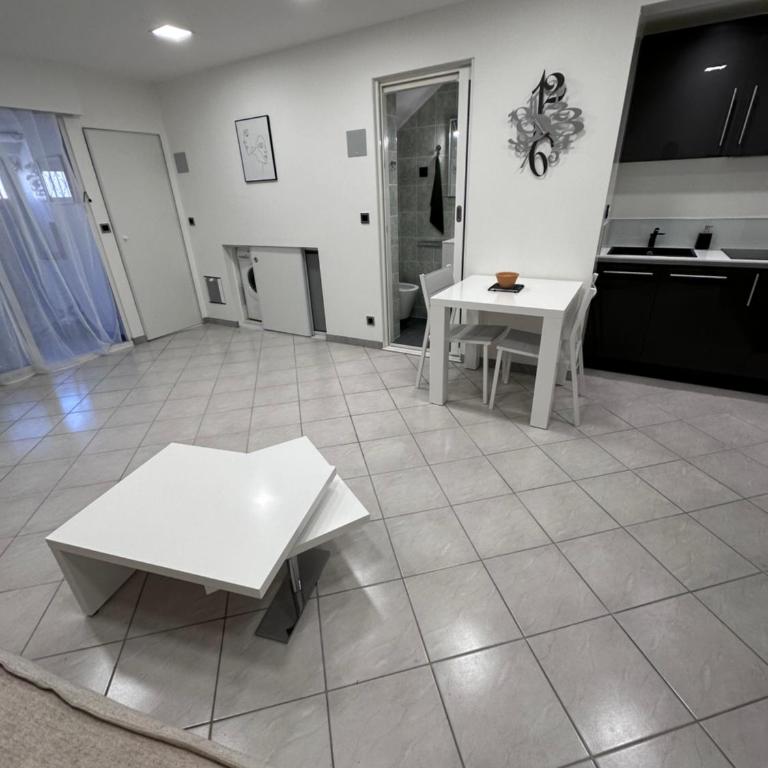Studio en coeur de village - Appartement 1 Chambre - 8