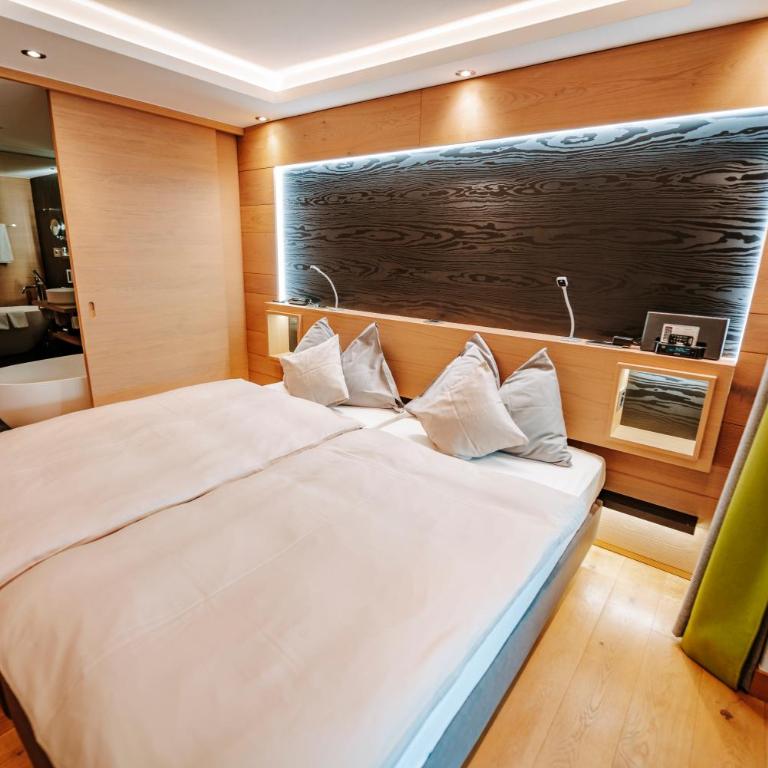 Hotel Eden Wellness - Deluxe Doppelzimmer mit Blick auf das Matterhorn - 6