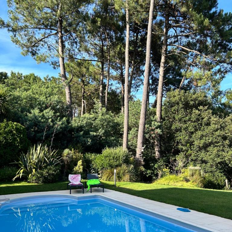 Villa Luxe piscine chauffée, 4 chambres, surplombant le golf entre océan & lac Plage à 5 min - Villa - 13