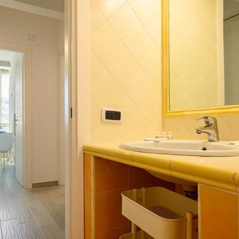 Pulcinella Home - Chic e Comfort in Central City - Appartamento con 2 Camere da Letto - 37