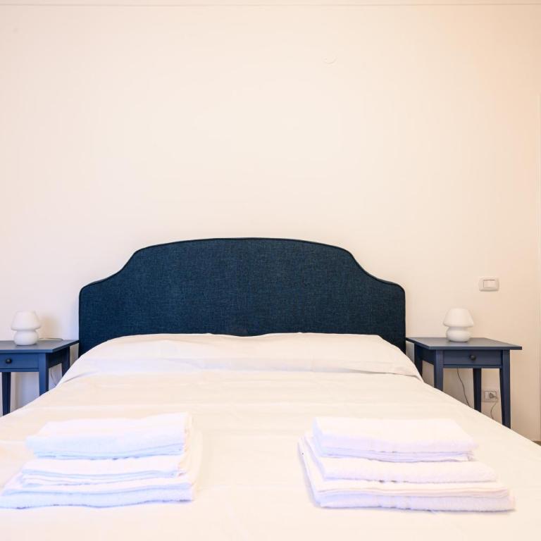 Pulcinella Home - Chic e Comfort in Central City - Appartamento con 2 Camere da Letto - 50