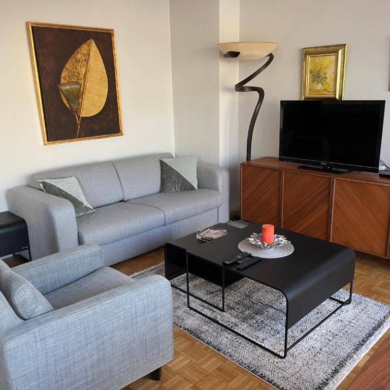 Triangle d or Champs Elysées - Two-Bedroom Apartment - 13
